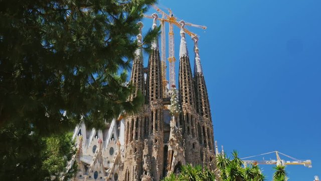 Popular among tourists from all over the world place - the temple of the Sagrada Familia in Barcelona