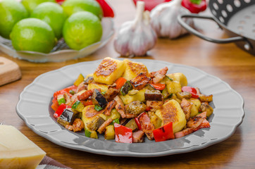 Gnocchi with bacon and vegetable