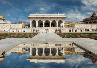 Foto op Plexiglas Red Fort  located in Agra, India. © jura_taranik