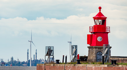 Emder Leuchtturm Westmole an der Ems  Nahaufnahme