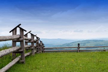Krajobraz górski ogrodzenie trawa © maryoushphoto
