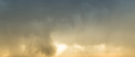 beautiful sky with clouds in the evening