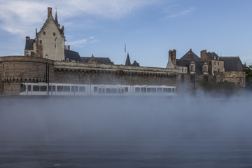 Brume devant le château de Nantes