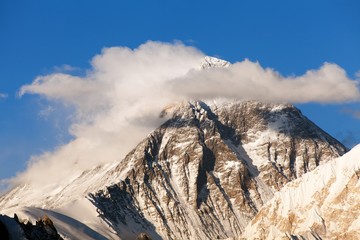 mount Everest with beautiful clouds