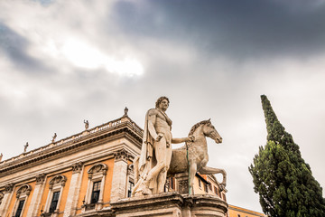 Statue des Dioscures devant le Capitole de Rome