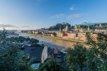 Fototapeta na wymiar Salzach river on its way through Salzburg, Austria