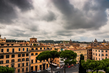 Fototapeta na wymiar Vu sur Rome et la Piazza Venezzia du haut du Monument à Victor-Emmanuel 2