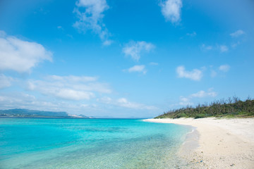 Cobalt blue of the sea and the sky, Minnajima Island, okinawa, japan / 沖縄水納島ビーチ　コバルトブルーの海と空
