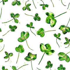 Seamless pattern with watercolor clover leaves