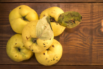 Quinces in a pile