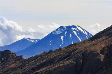 Fototapeta na wymiar Snow top of Ngauruhoe volcano in Tongariro National Park