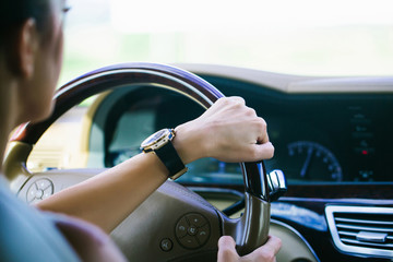 Naklejka premium hands with smartphone and watch