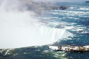 冬のナイアガラの滝