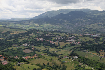 Fototapeta na wymiar Apennines mountains and the italian valleys