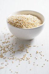 white dried quinoa seeds