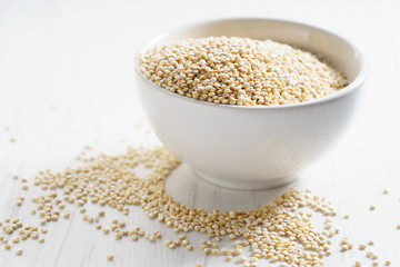 white dried quinoa seeds