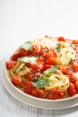 spaghetti with roasted tomato and fresh basil