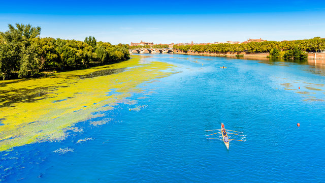 La Garonne &agrave; Toulouse, Occitanie en France