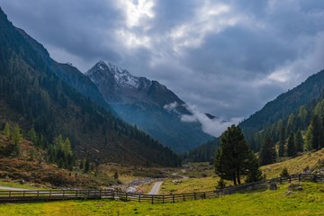 Fototapeta na wymiar Herbstwetter in den Alpen
