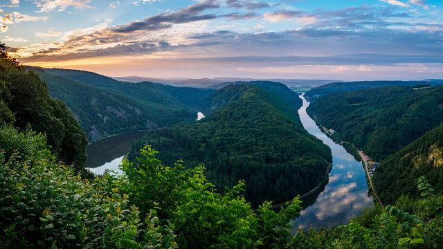 Sonnenaufgang an der Saarschleife 