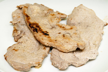 Schweineschnitzel auf einem Teller