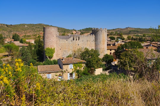 Villerouge-Termenes Burg - castle Villerouge-Termenes in France
