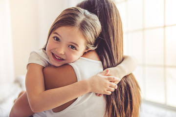 Mother and daughter at home © Vadym Huzhva