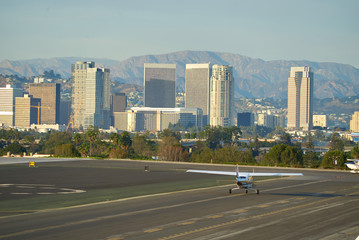 Fototapeta premium SANTA MONICA, CALIFORNIA USA - OCT 07, 2016: aircraft parking at Airport
