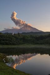 eruptive activity of october 8