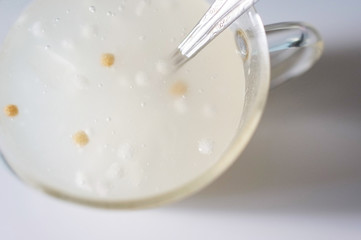 ガラスのカップと葛湯