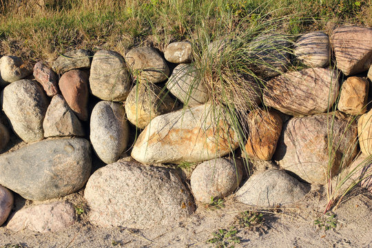 Friesenwall auf der Insel Sylt im Abendlicht