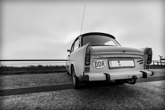 Trabbi an der ostfriesischen Nordseek&uuml;ste