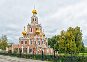 Fototapeta na wymiar Church of the Intercession in Moscow