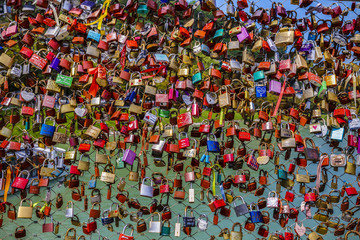 Fototapeta na wymiar locks on a bridge in Salzburg Austria