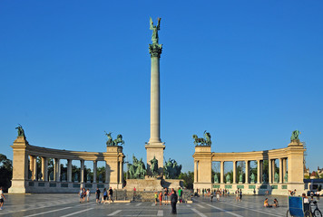 Fototapeta na wymiar Heroes square Budapest historic monument