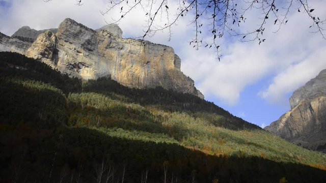 Nubes pasando