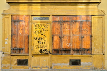 Vintage shop, facade, Paris, France