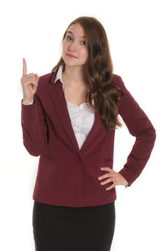 Junge Geschäftsfrau zeigt mit dem Finger - Businessfrau zeigt nach oben - freigestellt 