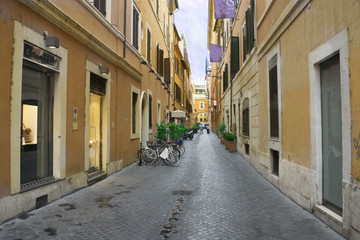 Fototapeta na wymiar alley of Rome in old center town