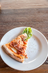 pizza parma ham piece