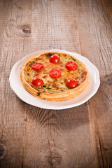 Leek and tomato quiche. 