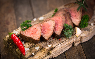 Grilled beef steaks 