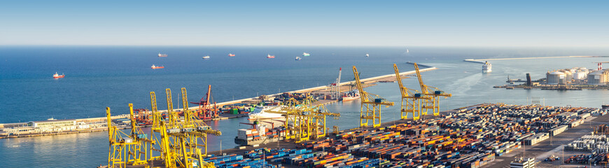 Fototapeta premium Port in Barcelona
