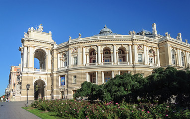 Fototapeta na wymiar The Odessa National Academic Theatre of Opera and Ballet