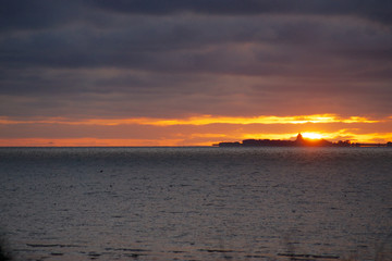 Cuxhaven Sonnenuntergang über der Insel neuwerk