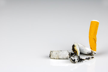 eine ausgedrückte Zigarette