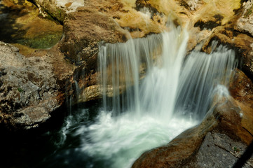Fototapeta na wymiar Wasserfall im Nationalpark Ötschergräben