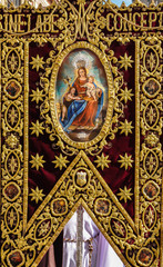 Procesiones de Semana Santa en Sevilla, Sine labe concepta, estandarte