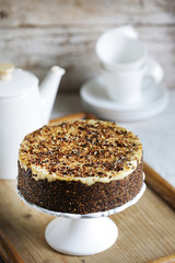 Cheesecake with roasted barley, raw cream cake for teatime snack