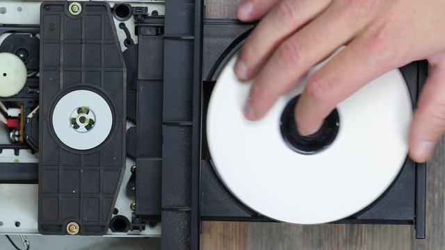 Playing a CD